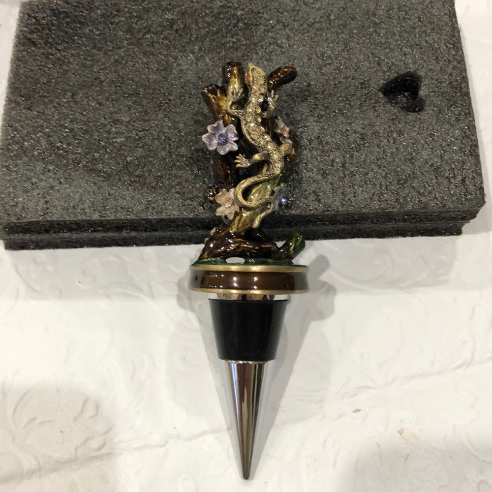 Jeweled wine stopper
